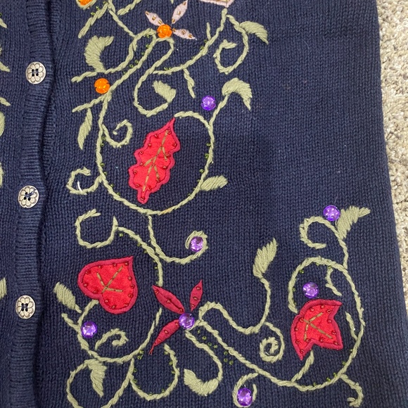 NEW Women Small 4/6 Fall Sweater Vest Leaves Navy Blue Green Red Bead Embroidery - Picture 5 of 10